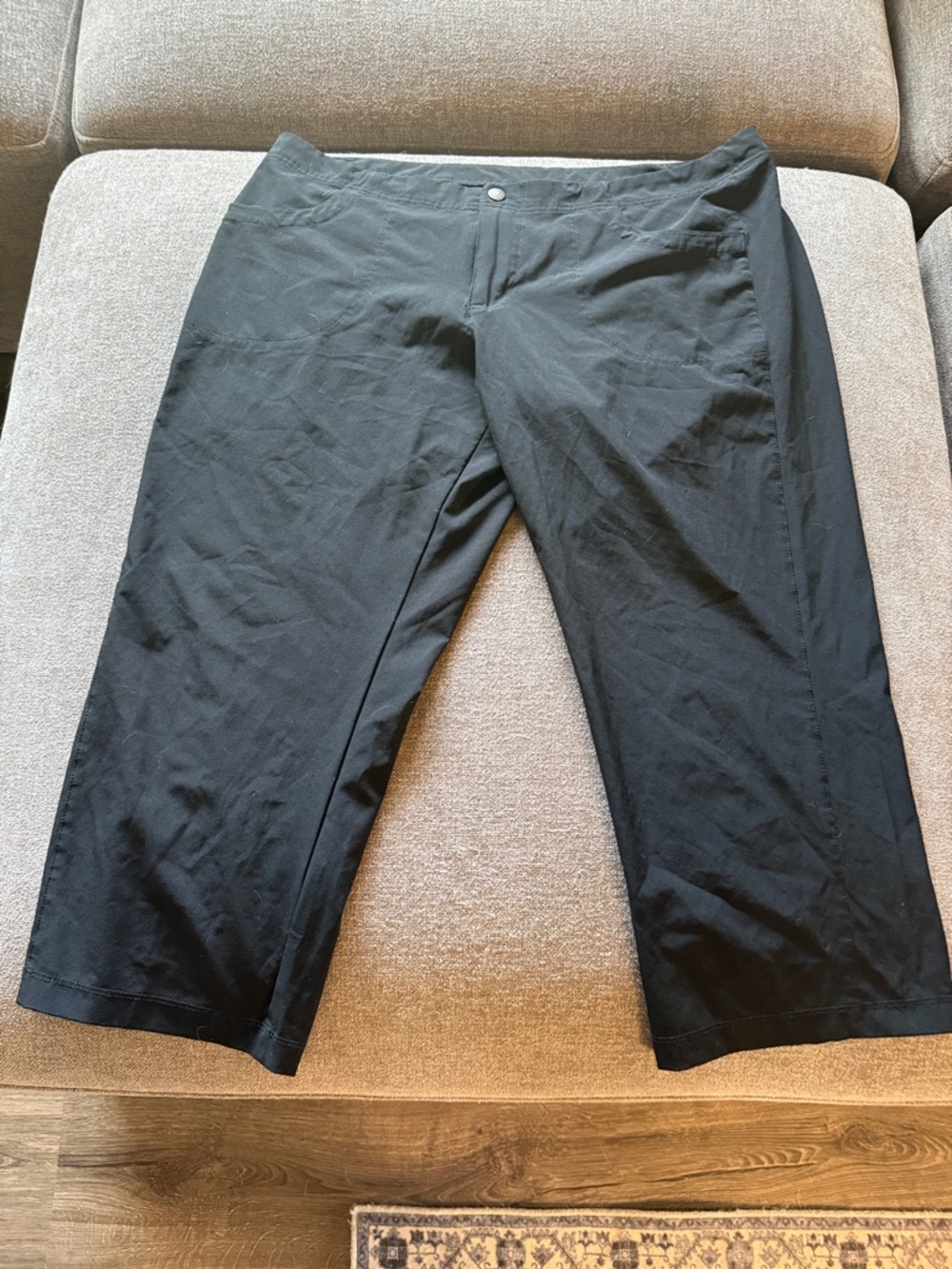 Patagonia Black Capris